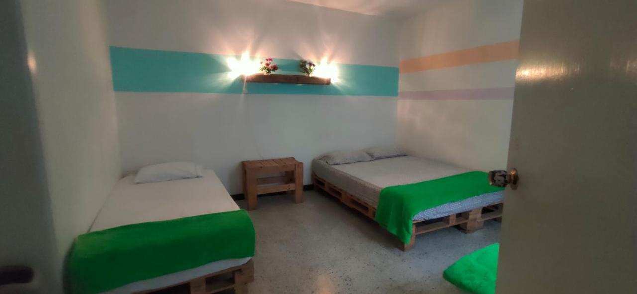 Hostal Rich Medellín Zewnętrze zdjęcie