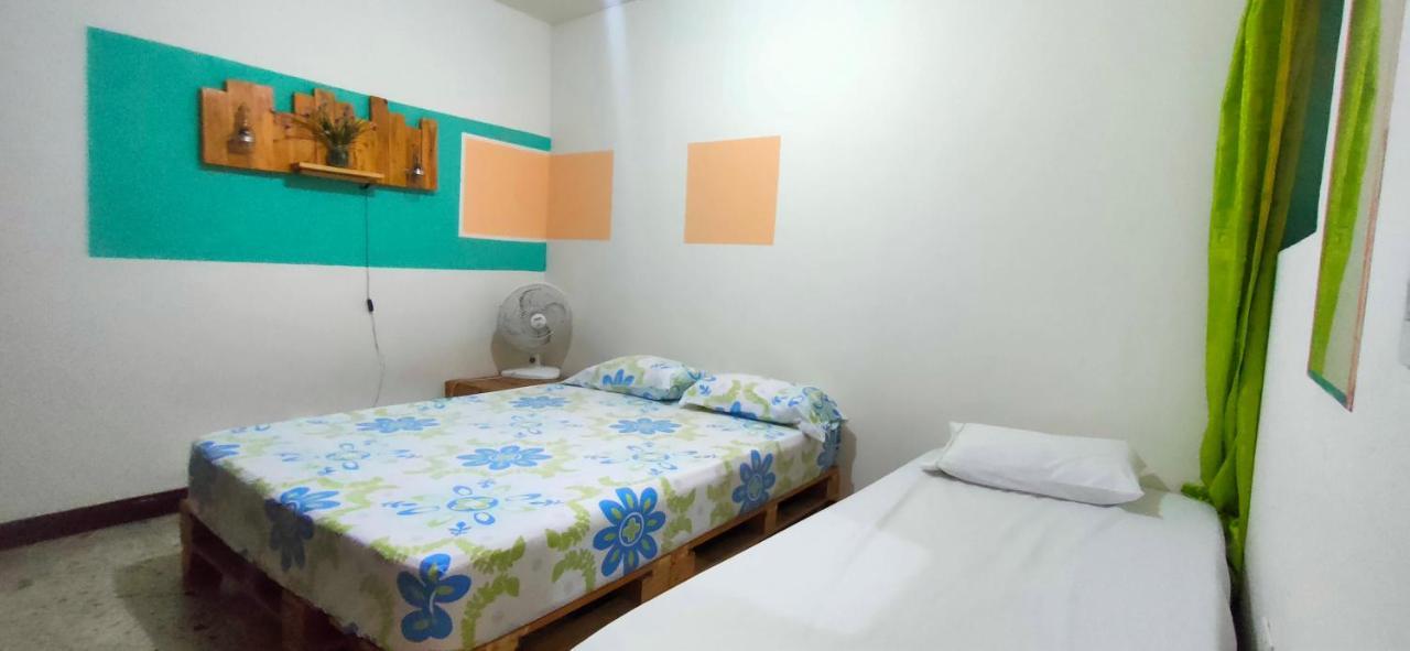 Hostal Rich Medellín Zewnętrze zdjęcie