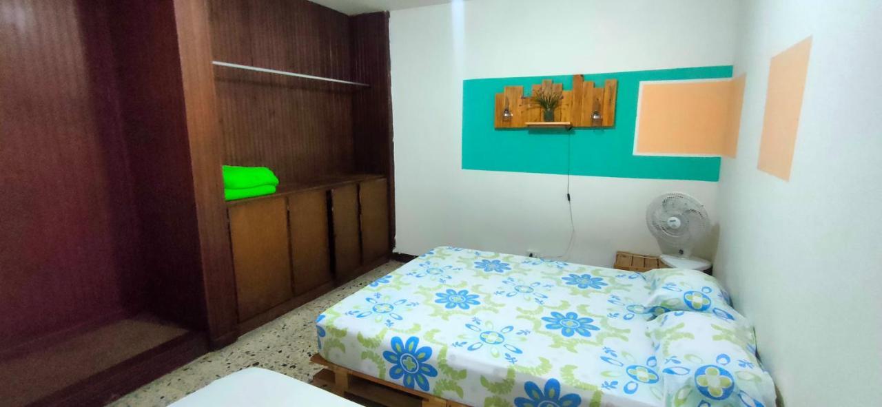 Hostal Rich Medellín Zewnętrze zdjęcie