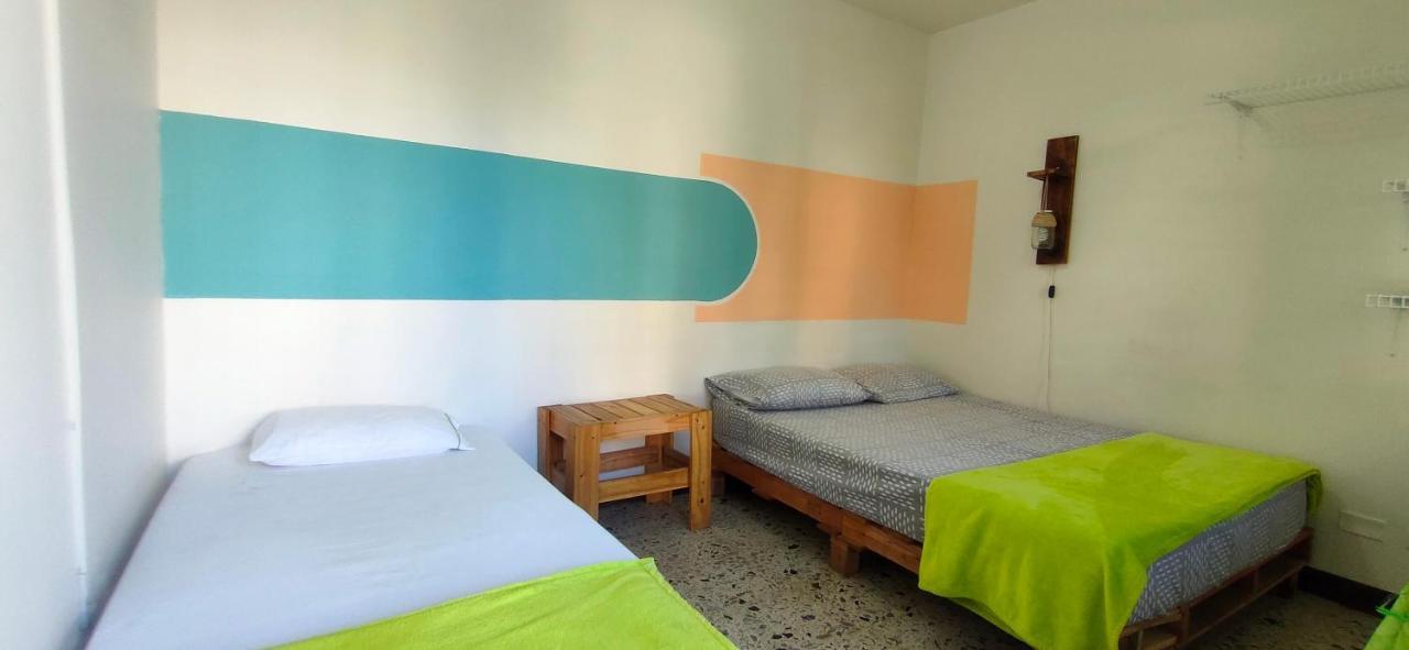 Hostal Rich Medellín Zewnętrze zdjęcie