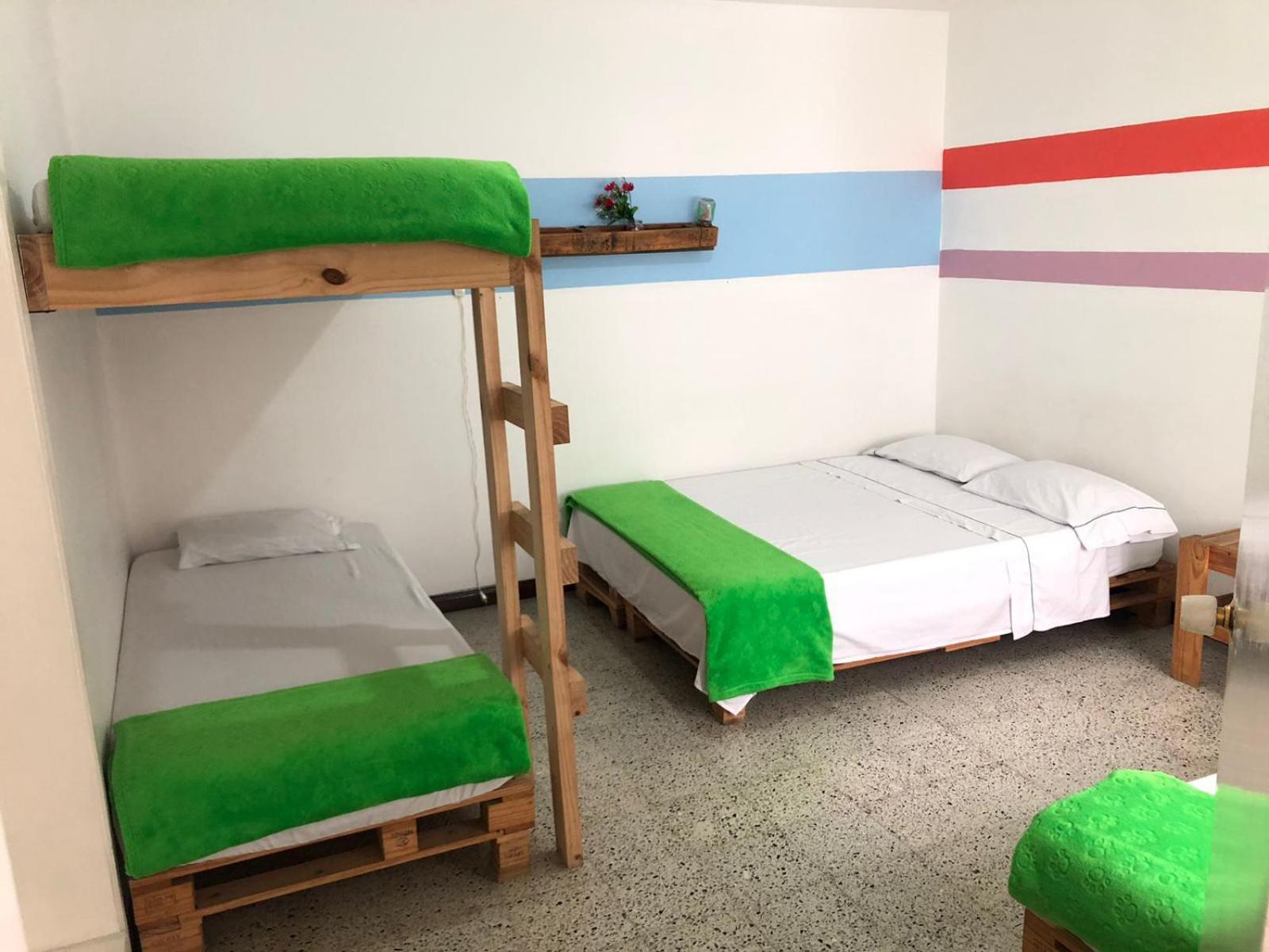 Hostal Rich Medellín Zewnętrze zdjęcie