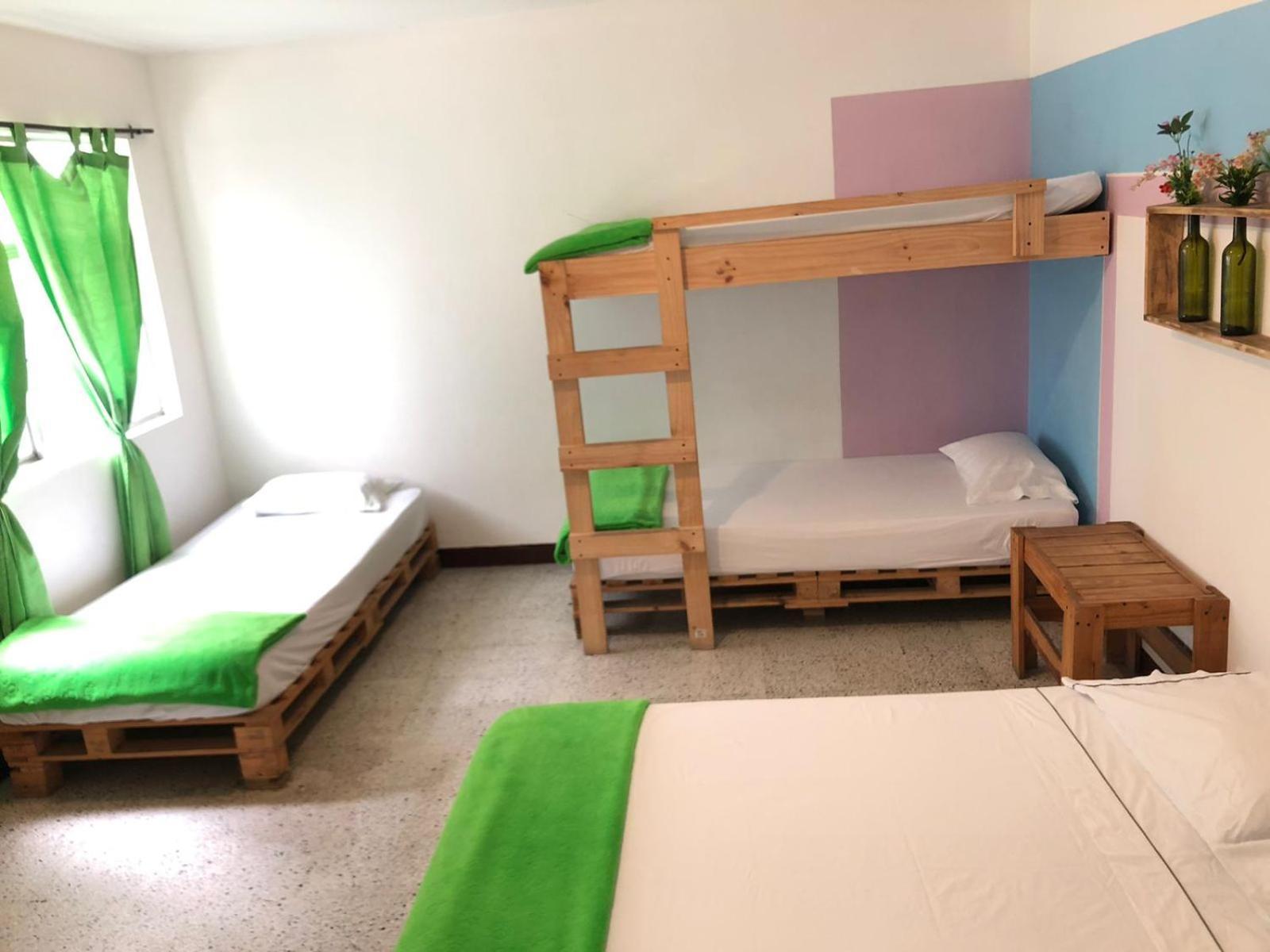 Hostal Rich Medellín Zewnętrze zdjęcie